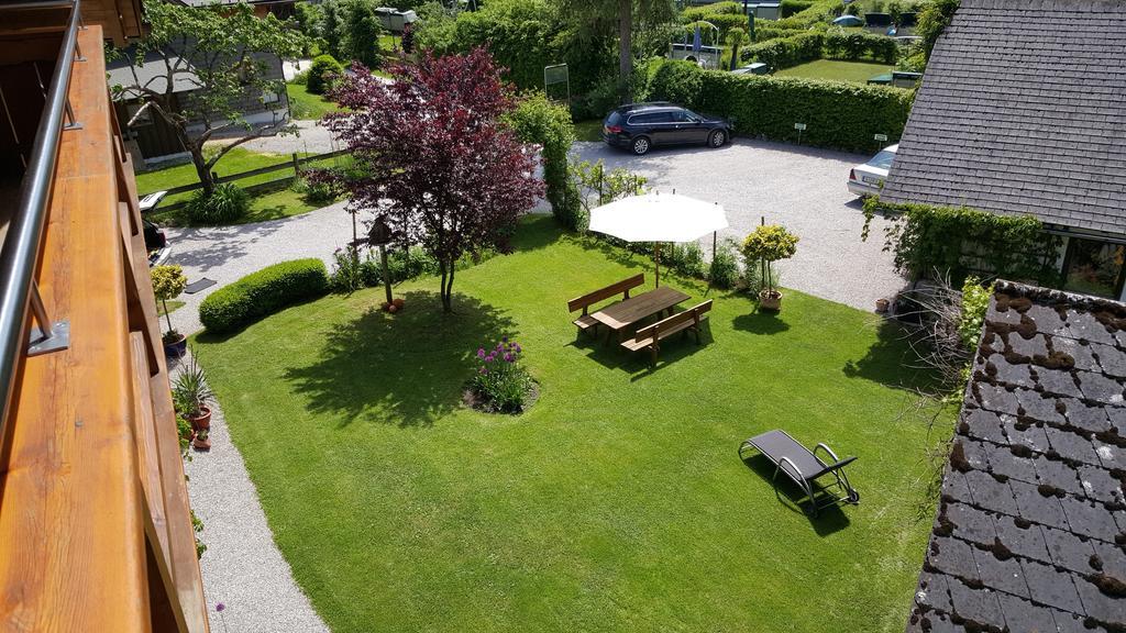 Landhaus Leitner Am Wolfgangsee Sankt Gilgen Ruang foto